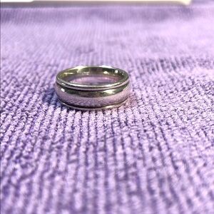 James Avery Eternal Wedding Band size 5